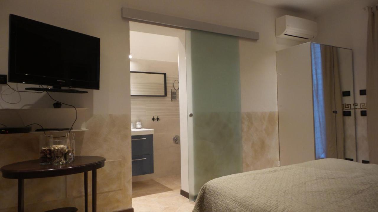 B&B Garda 4U เดเซนซาโนเดลการ์ดา ภายนอก รูปภาพ