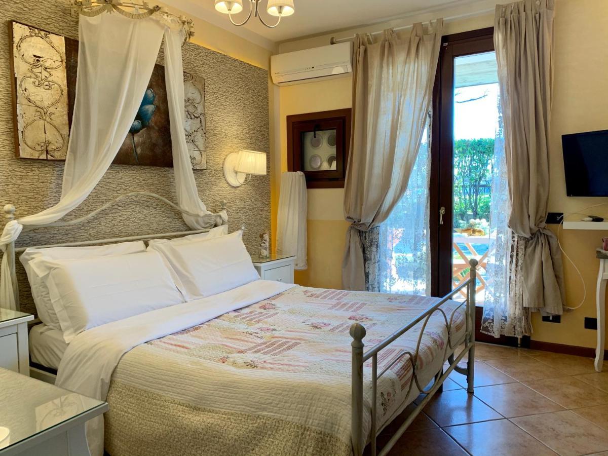B&B Garda 4U เดเซนซาโนเดลการ์ดา ภายนอก รูปภาพ
