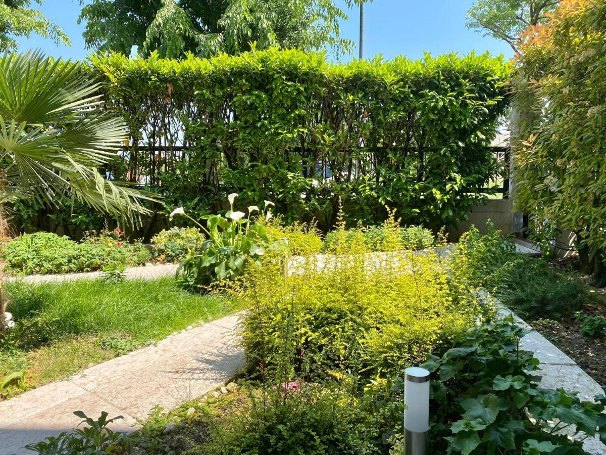 B&B Garda 4U เดเซนซาโนเดลการ์ดา ภายนอก รูปภาพ